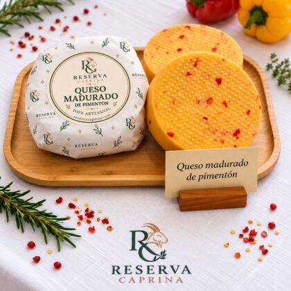 Queso madurado de pimentón, reserva caprina, bucaramanga, santander, colombia, queso de cabra